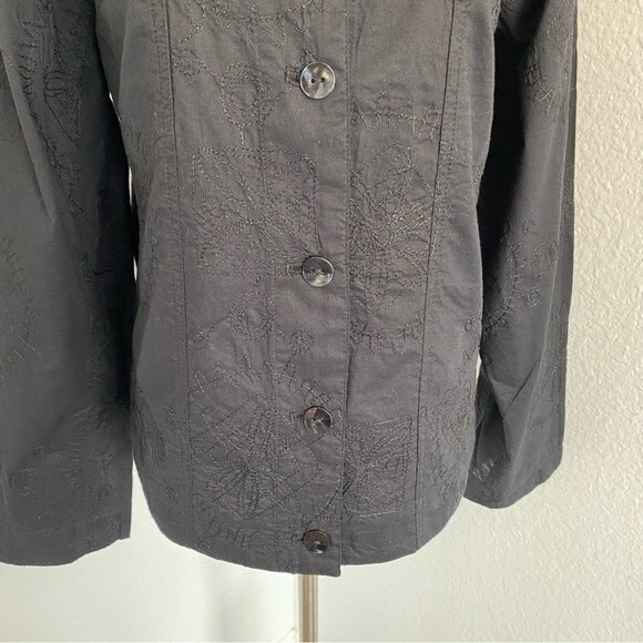 NWOT Chicos Embroidered Cotton Black Button Collar Long Sleeve Jacket Top SZ 12 - Picture 4 of 10